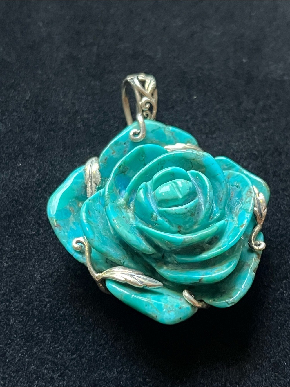 Sally C Treasures vintage carved turquoise rose pendant crafted in 925 sterling - Picture 4 of 6